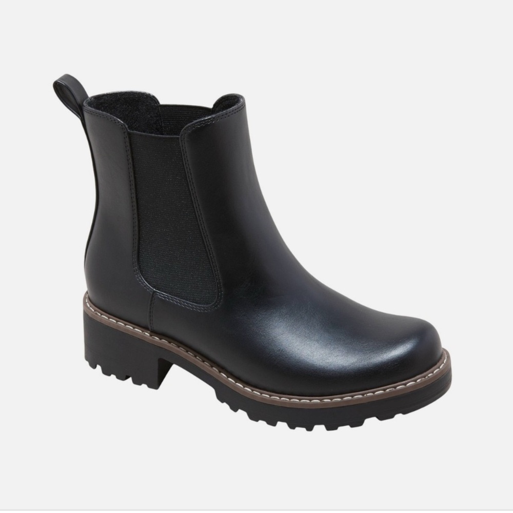 Universal Thread Black Ankle Boots